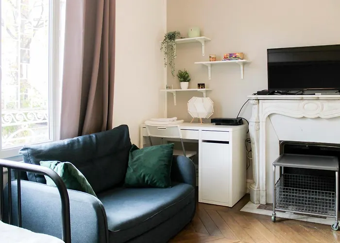 Cosy Studio Near Paris
